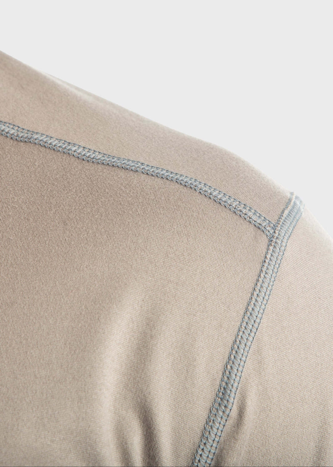 Essential SoftTECH Shirt, detail view, men&