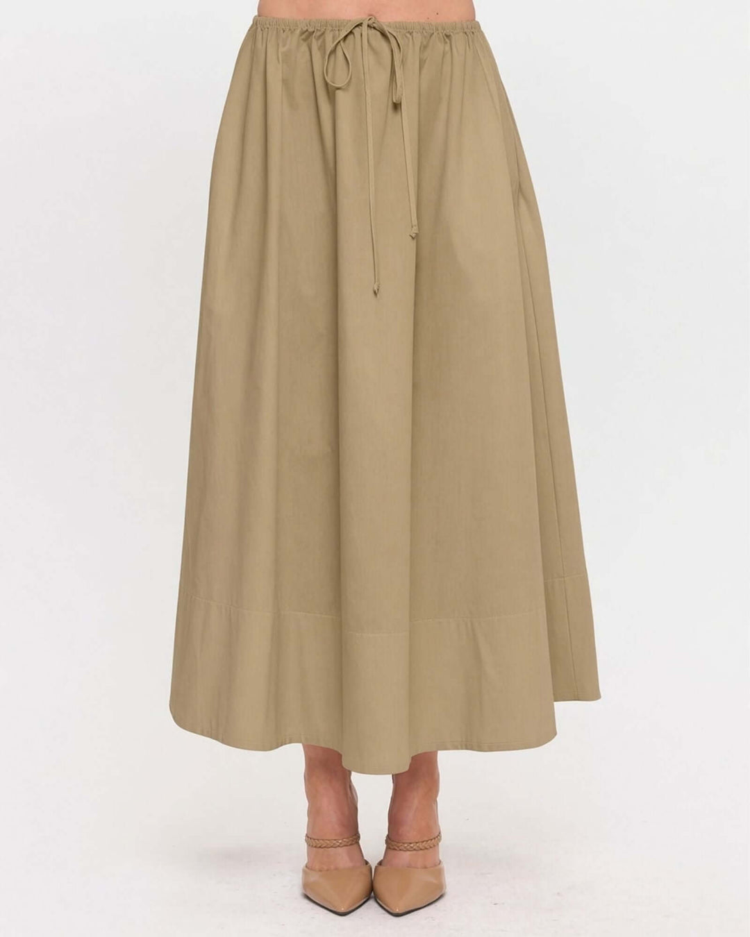 Made in USA. Discover a khaki 100% cotton poplin maxi skirt with a gathered drawstring waist and graceful, flowy silhouette. Sizes S–L.