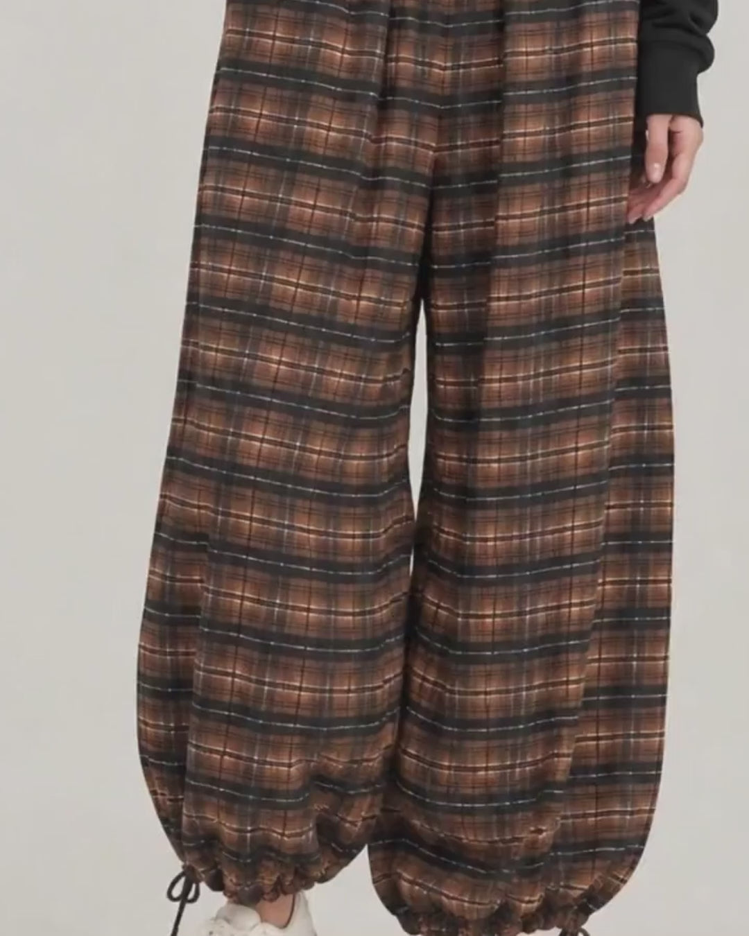 Chelsea Checker Balloon Pants in brown, product video